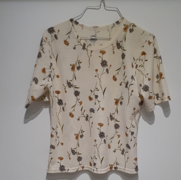 Vintage Floral Top - Picture 3 of 6